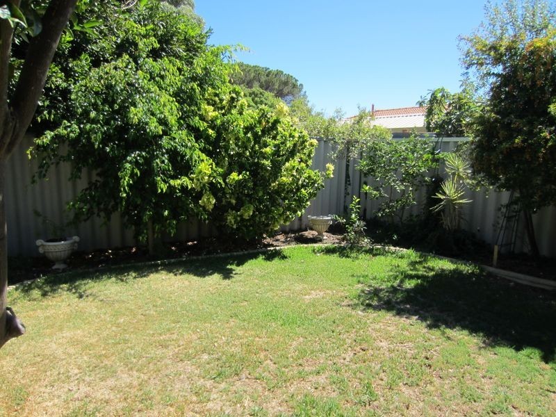 1/2 Hobley Street, Mandurah WA 6210