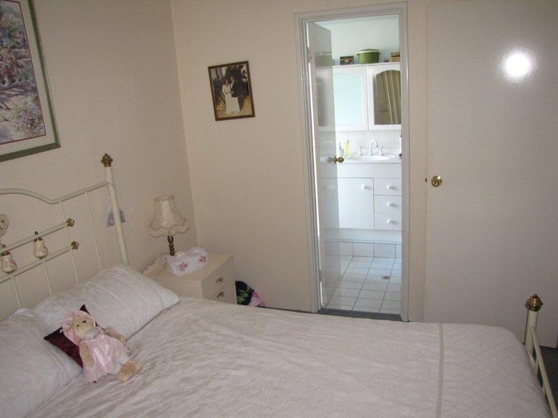 1/2 Hobley Street, Mandurah WA 6210