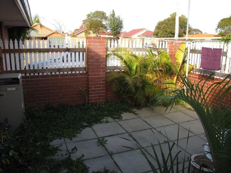 1/2 Hobley Street, Mandurah WA 6210