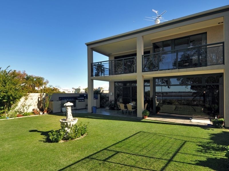 15 Walpole Way, Erskine WA 6210