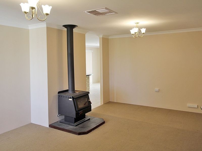 11 Tammin Court, Dawesville WA 6211