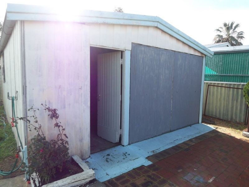 4 Wyeree Road, Mandurah WA 6210
