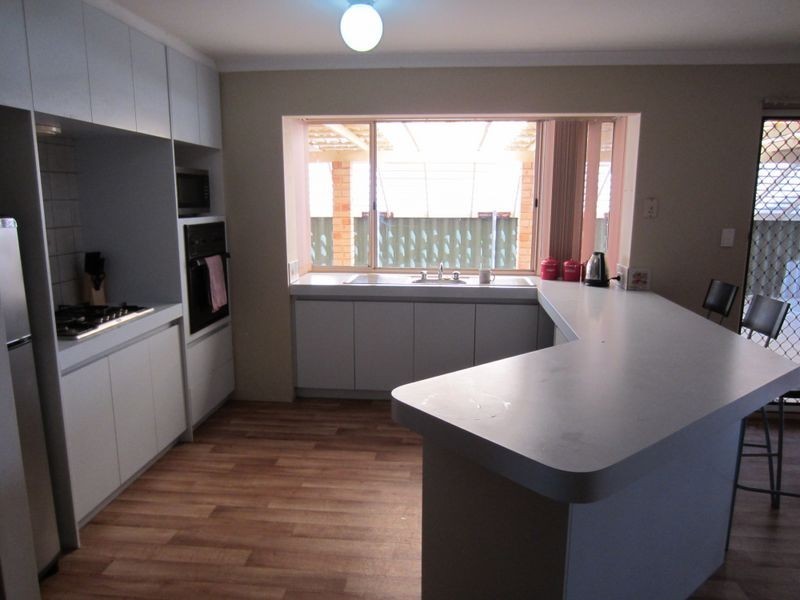 18 Oleander Place, Halls Head WA 6210