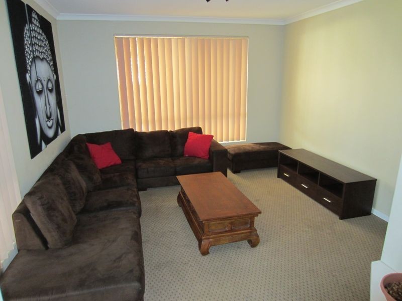 18 Oleander Place, Halls Head WA 6210