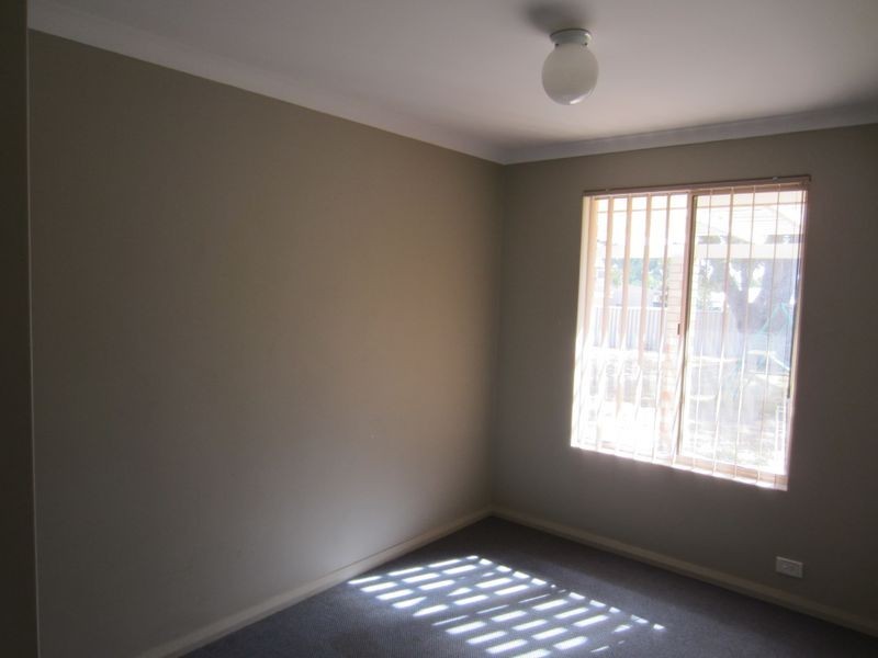 18 Oleander Place, Halls Head WA 6210