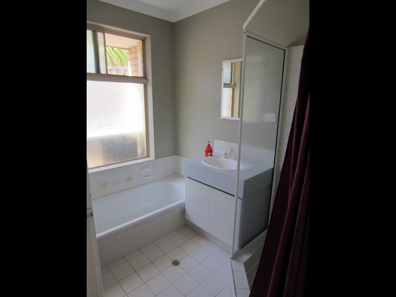 18 Oleander Place, Halls Head WA 6210