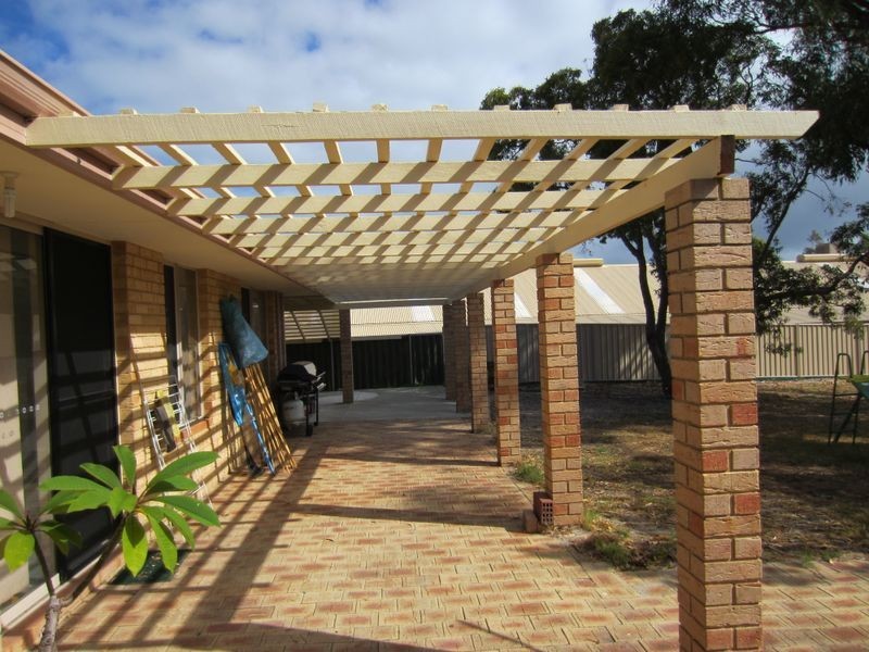 18 Oleander Place, Halls Head WA 6210