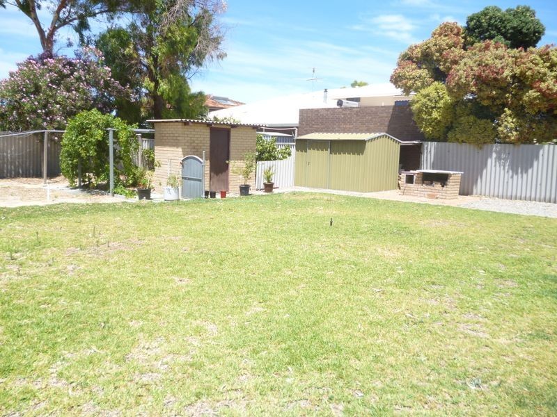 1 Diana Place, Madora Bay WA 6210