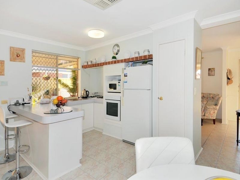 61A Admiralty Crescent, Halls Head WA 6210
