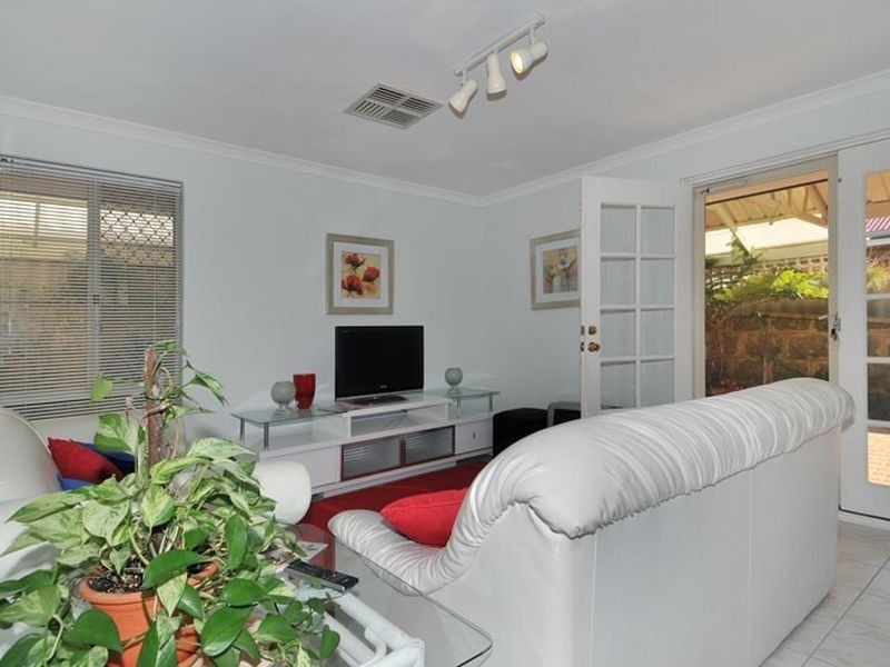 61A Admiralty Crescent, Halls Head WA 6210