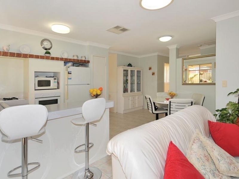 61A Admiralty Crescent, Halls Head WA 6210