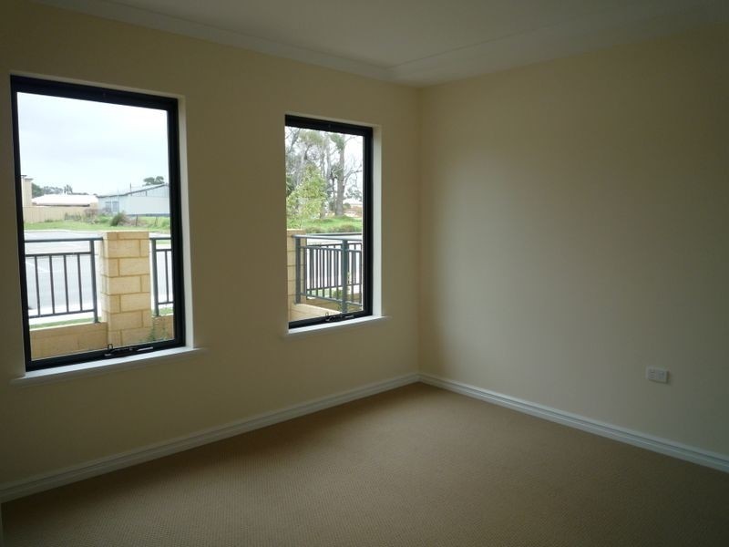 4/5 Hackett Street, Mandurah WA 6210