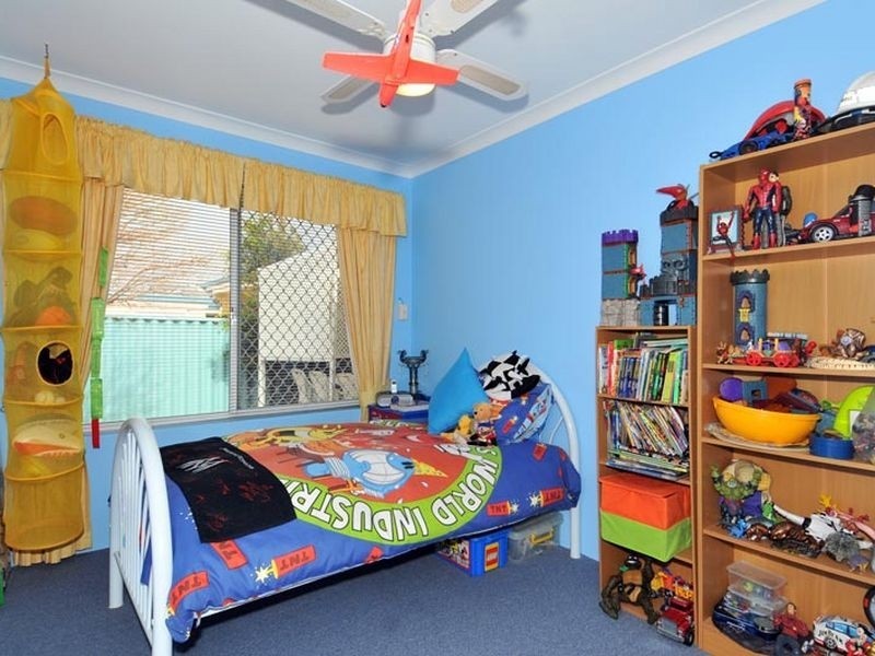 71 Admiralty Crescent, Halls Head WA 6210