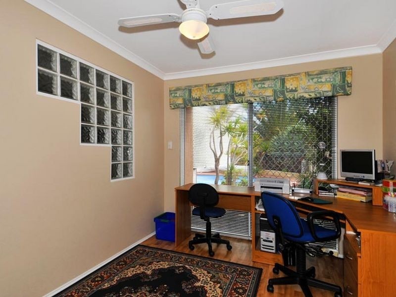 71 Admiralty Crescent, Halls Head WA 6210