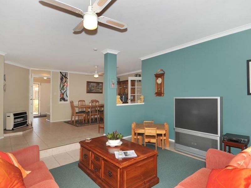 71 Admiralty Crescent, Halls Head WA 6210