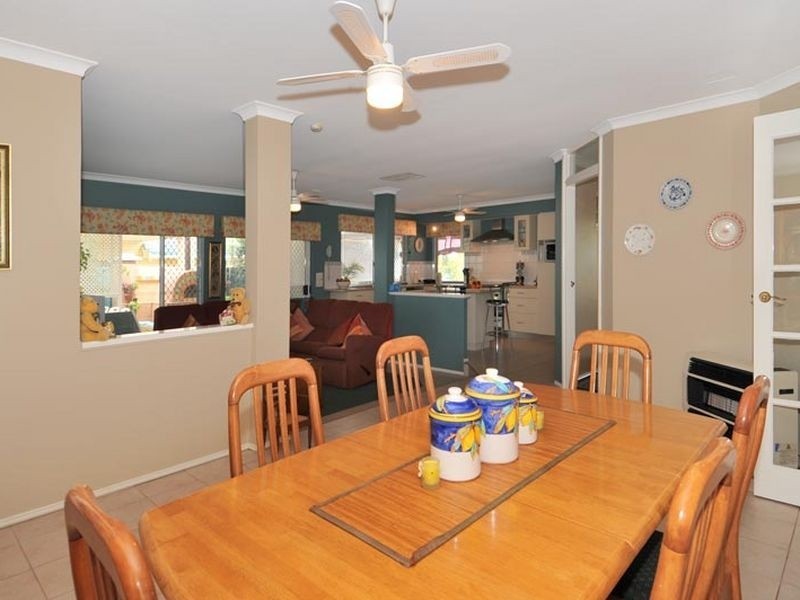 71 Admiralty Crescent, Halls Head WA 6210