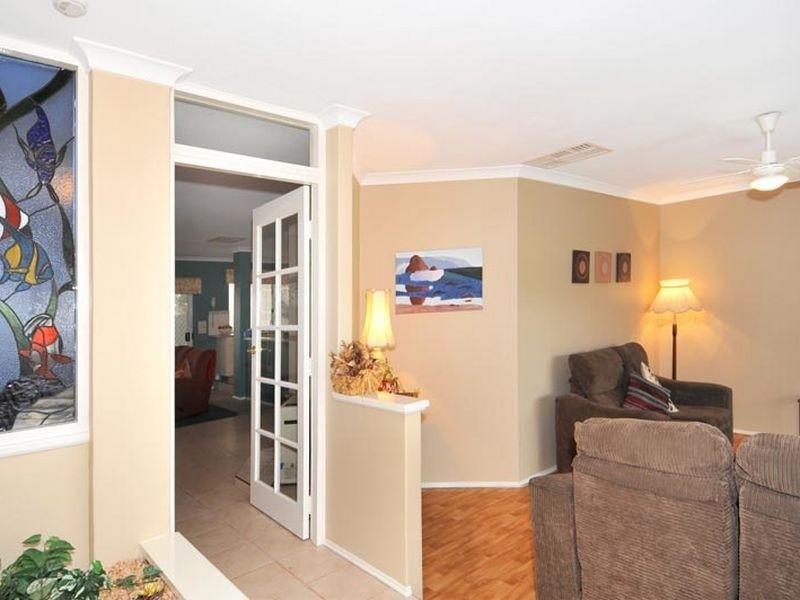 71 Admiralty Crescent, Halls Head WA 6210