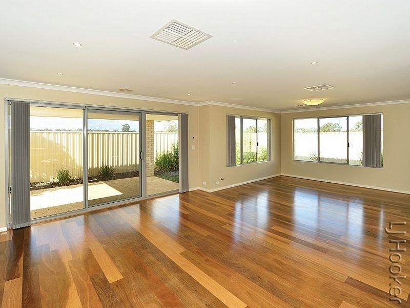 2 Mystery Way, Dudley Park WA 6210
