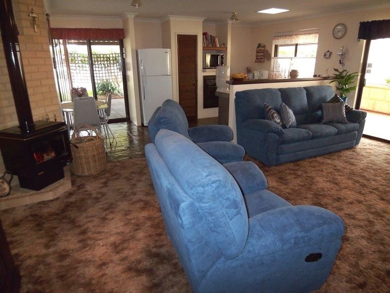 4 Kincaid Road, Greenfields WA 6210