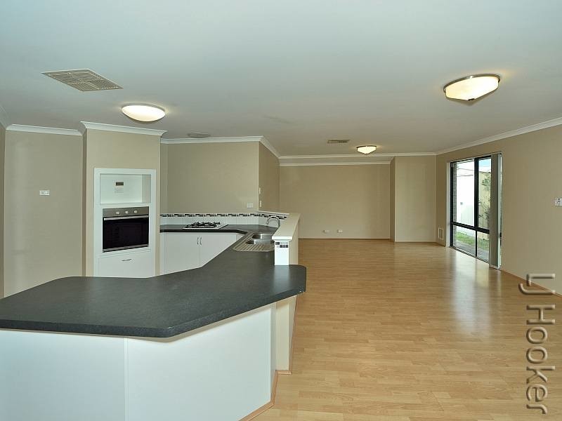 17 Camden Way, Meadow Springs WA 6210