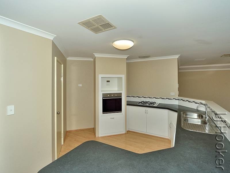 17 Camden Way, Meadow Springs WA 6210