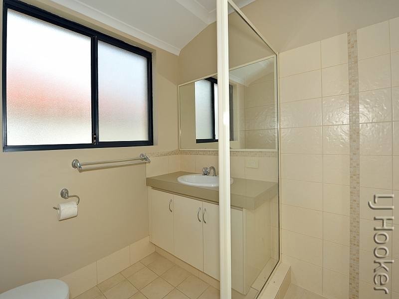 17 Camden Way, Meadow Springs WA 6210