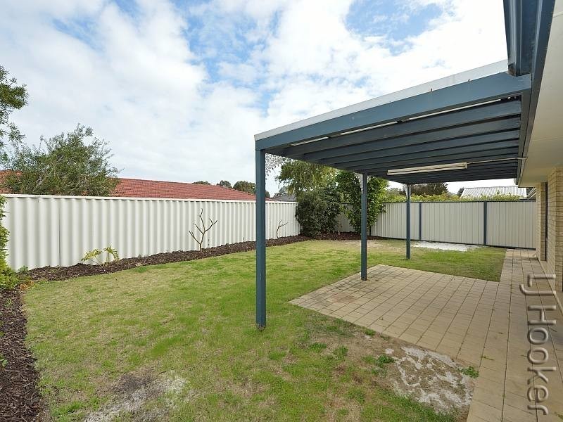 17 Camden Way, Meadow Springs WA 6210