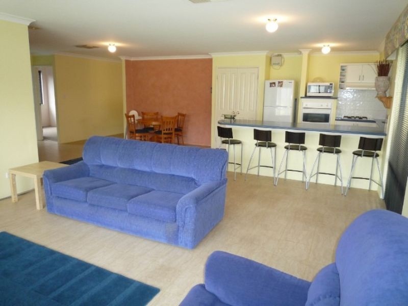 12 Montego Way, Halls Head WA 6210