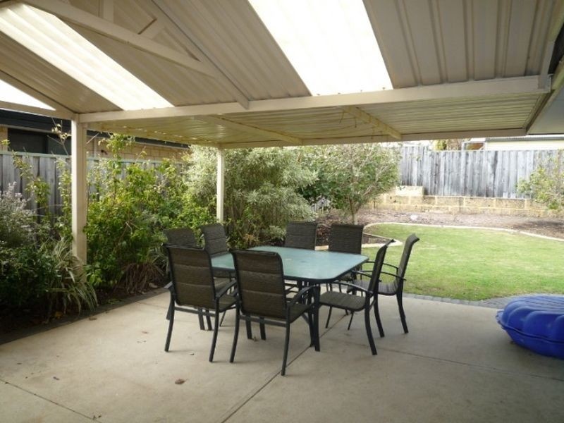 12 Montego Way, Halls Head WA 6210