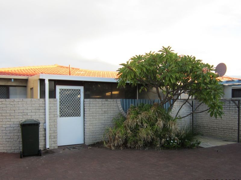 9/11 Leslie Street, Dudley Park WA 6210