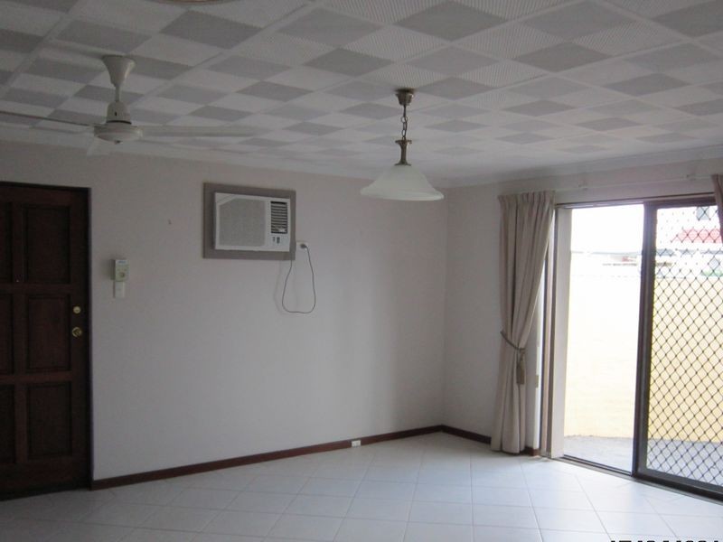 9/11 Leslie Street, Dudley Park WA 6210