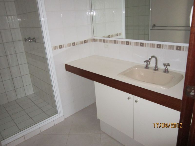 9/11 Leslie Street, Dudley Park WA 6210