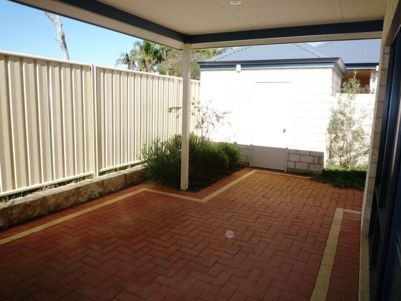 2/83 Tuckey Street, Mandurah WA 6210