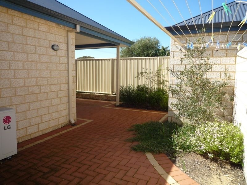 2/83 Tuckey Street, Mandurah WA 6210