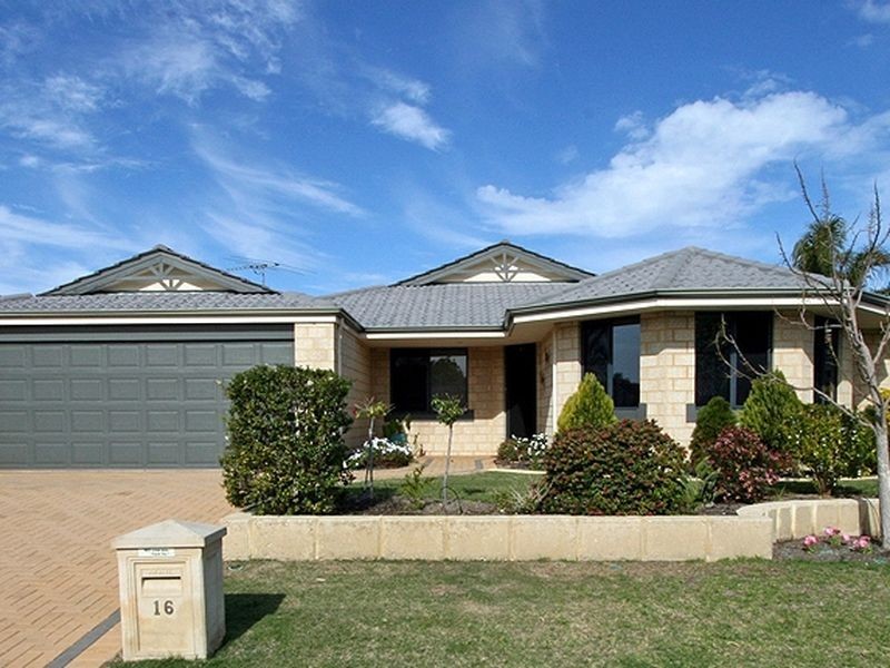 16 Glenelg Way, Meadow Springs WA 6210