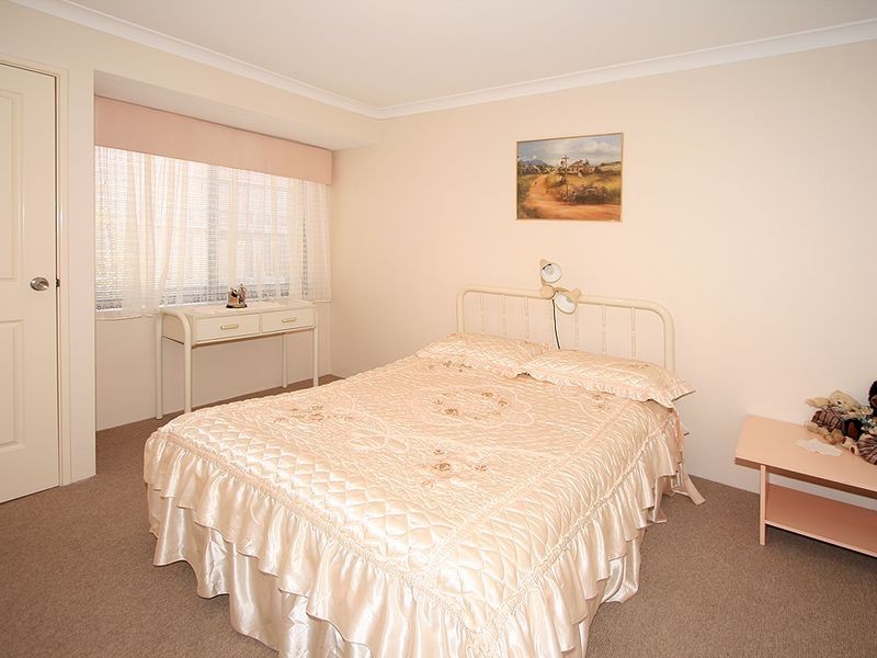16 Glenelg Way, Meadow Springs WA 6210