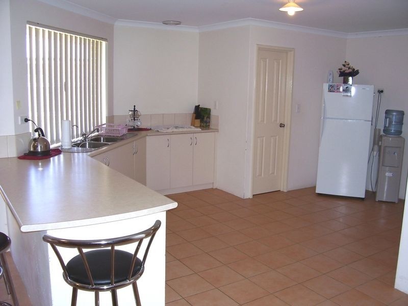 179 Peelwood Parade, Halls Head WA 6210