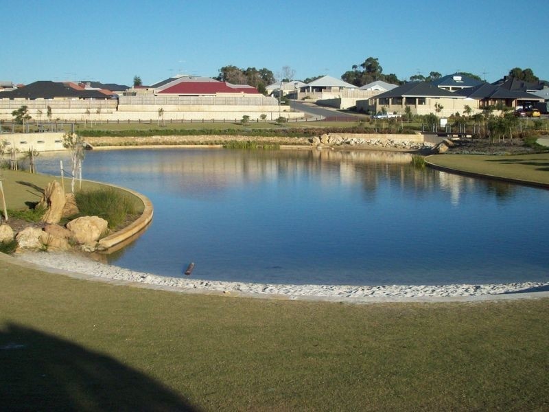 179 Peelwood Parade, Halls Head WA 6210