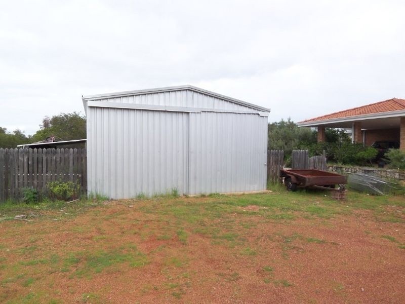 208 Woodlands Parade, Stake Hill WA 6210