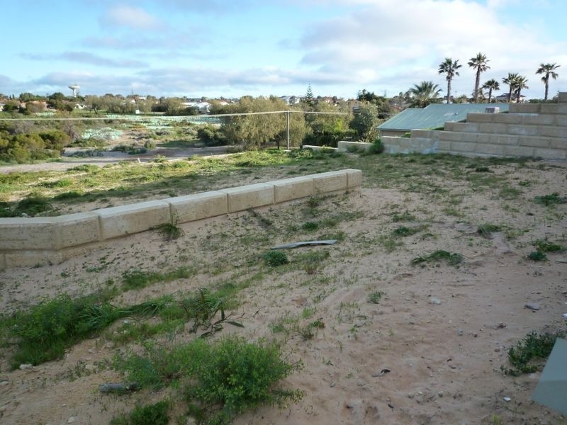 1/92 Janis Street, Halls Head WA 6210