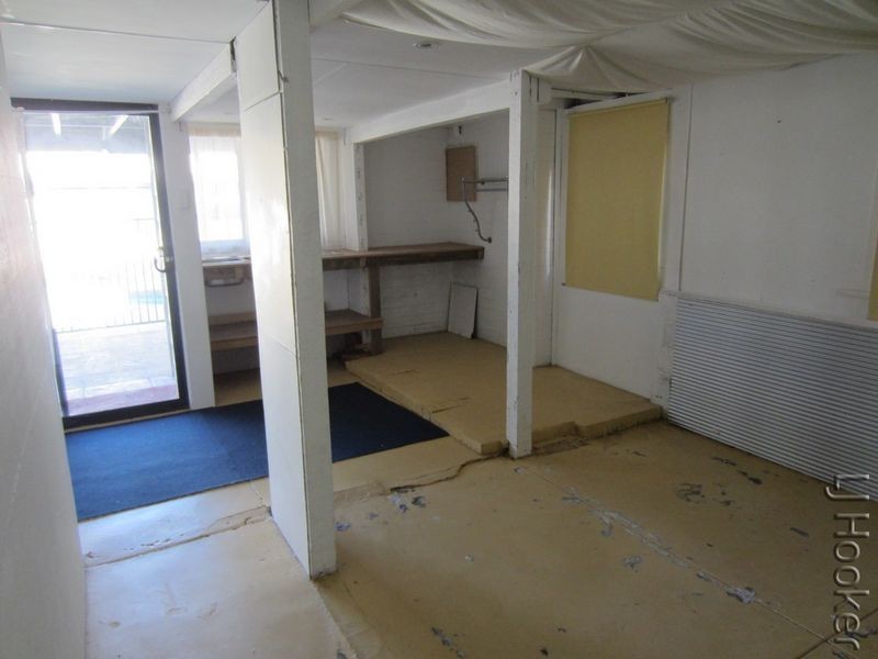 9 Hill Street, Halls Head WA 6210