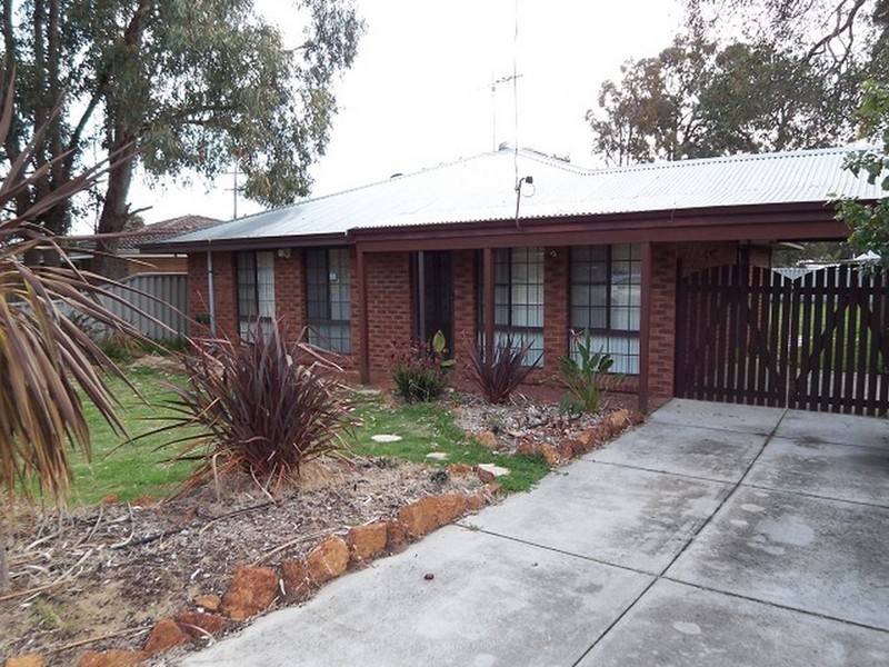 4 Duverney Cres, Coodanup WA 6210