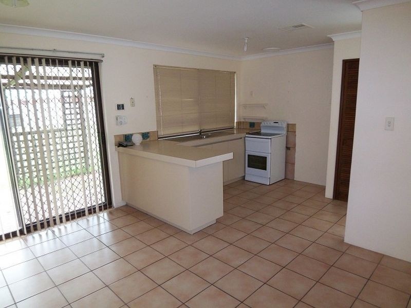 4 Duverney Cres, Coodanup WA 6210