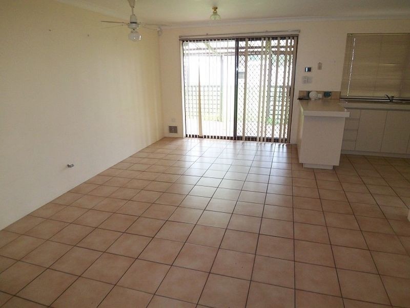 4 Duverney Cres, Coodanup WA 6210