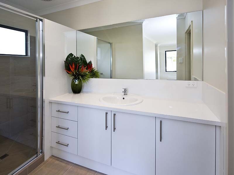 34 Buckingham Drive, Wannanup WA 6210