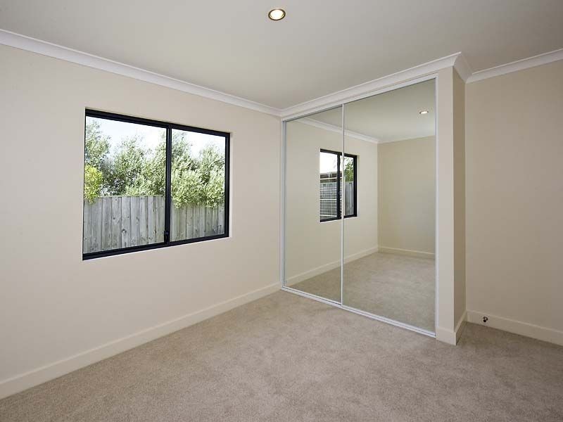 34 Buckingham Drive, Wannanup WA 6210