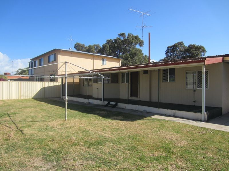 5 Ninda Street, Coodanup WA 6210