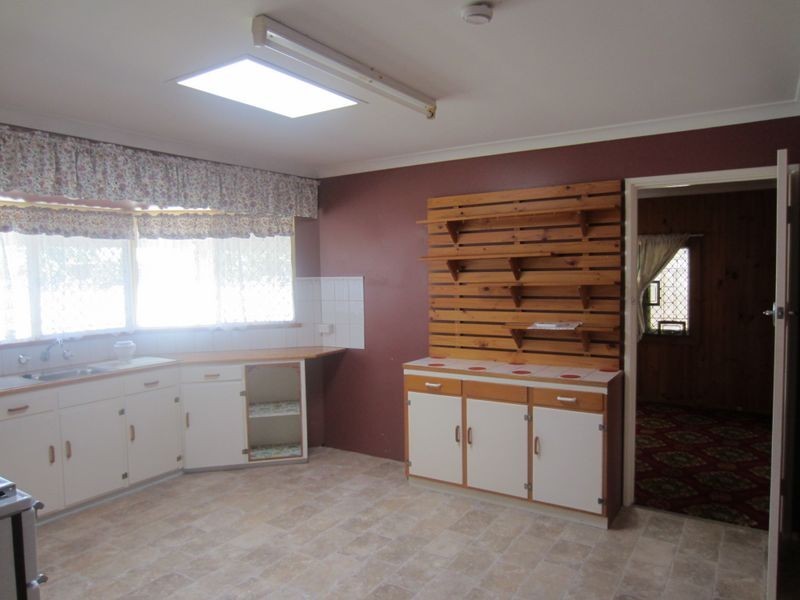 5 Ninda Street, Coodanup WA 6210