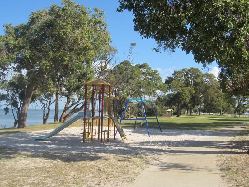 5 Ninda Street, Coodanup WA 6210