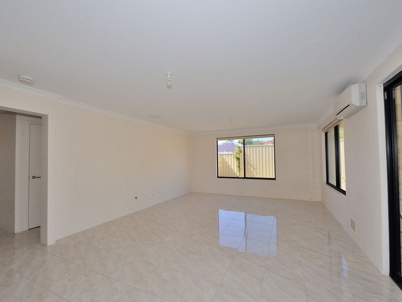 32b Guillardon Terrace, Madora Bay WA 6210